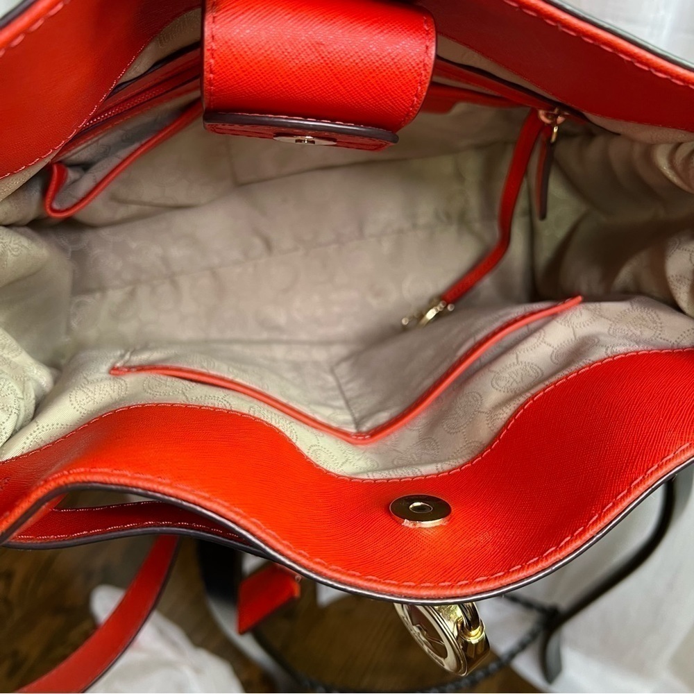8- MICHAEL MICHAEL KORS Red Leather Hamilton Tote - Picture 5 of 9